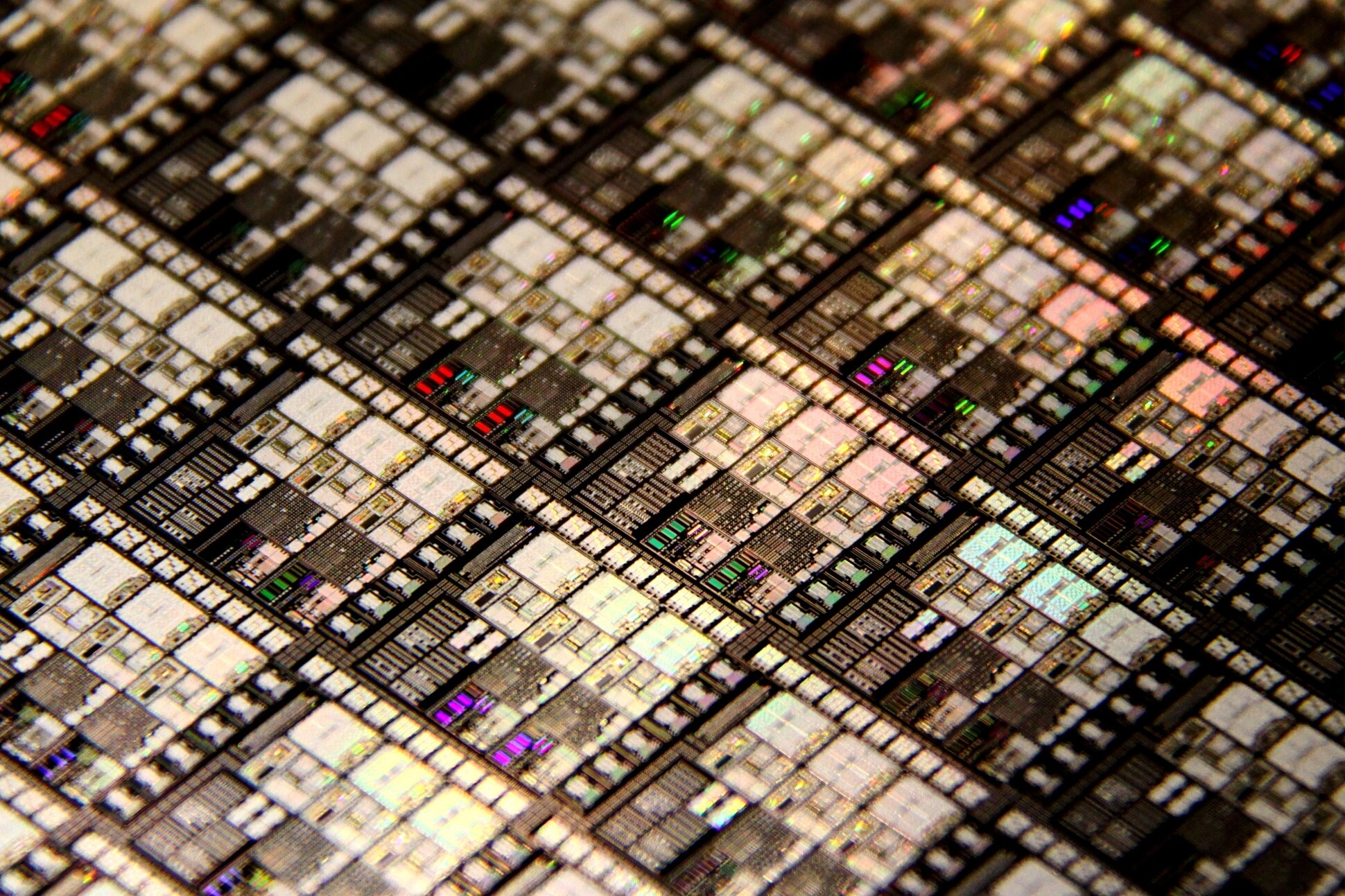 Industry’s First 4-Element ALD Chalcogenide-based OTS for 3D Memory Arrays