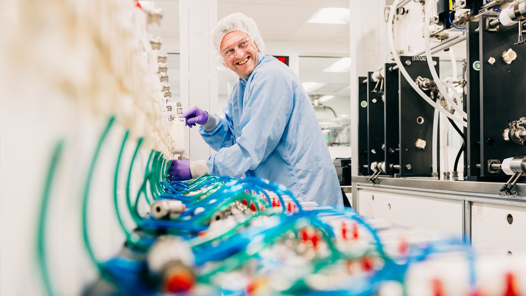 Employee during downstreaming in Jaffrey, USA
