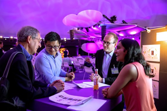 Poster discussions close-up