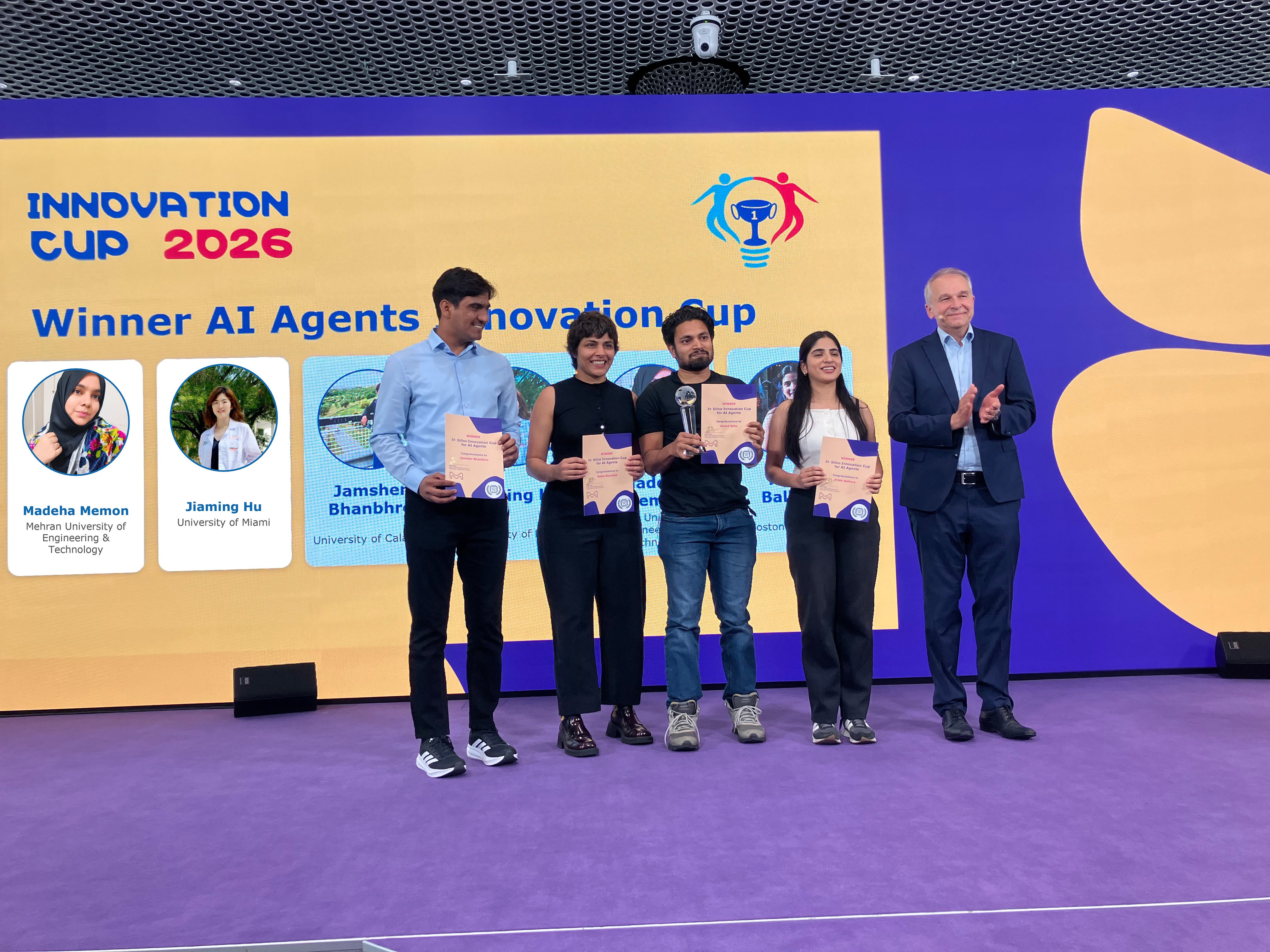 winners on stage