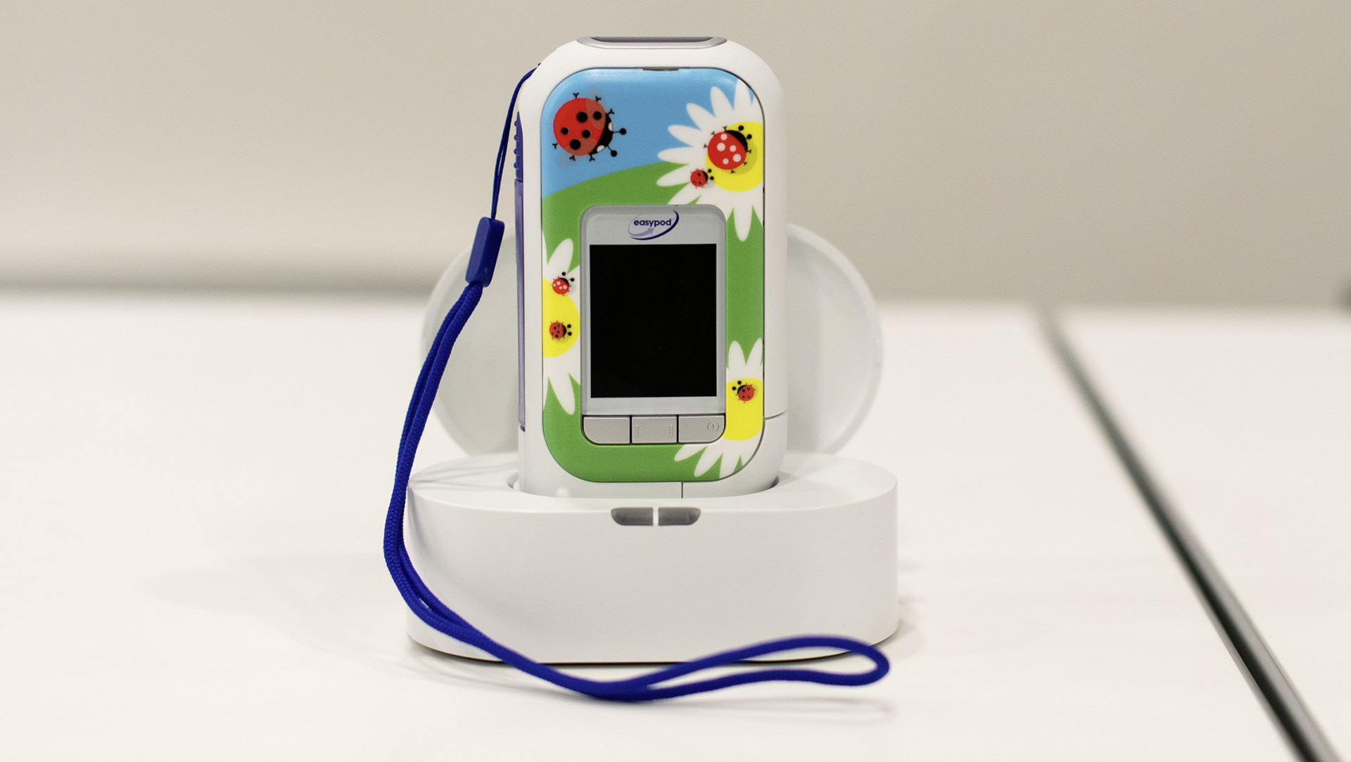 The new easypod® system lets doctors know whether patients are injecting the prescribed doses of the growth hormone Saizen when they should be.