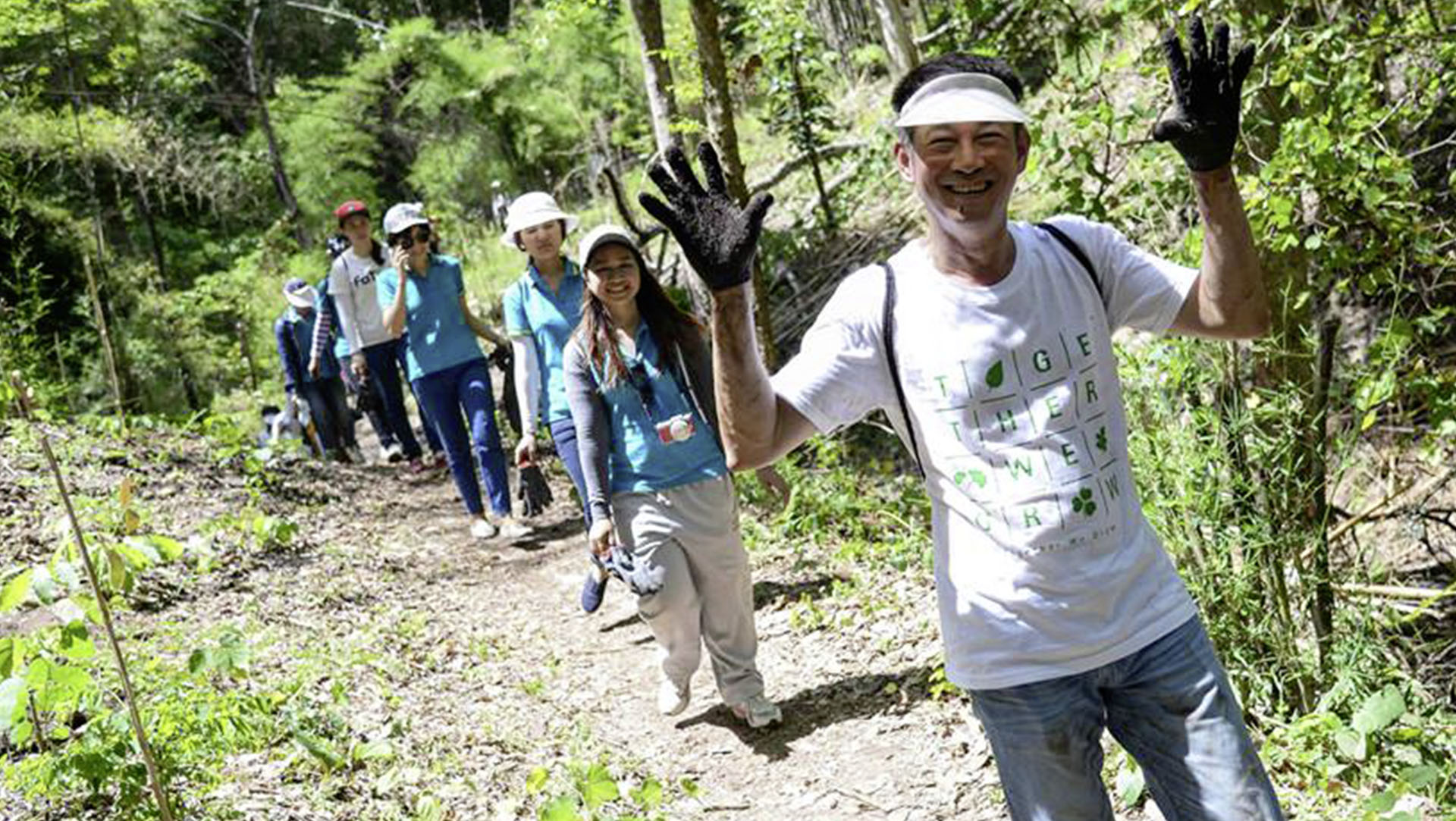 The Managing Director of Merck KGaA, Darmstadt, Germany in Thailand is actively participating in the campaign.