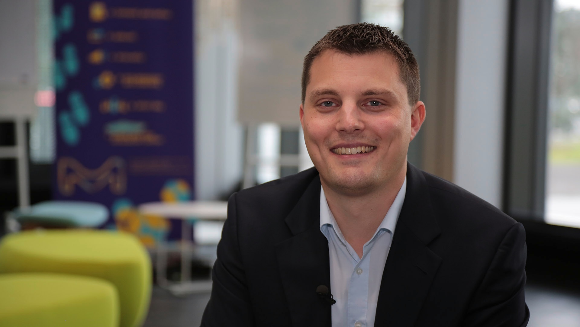 Carsten Fritzsch is an electrical engineer, who is part of a team that develops materials for an innovative satellite antenna (smart antenna) that uses liquid crystals.